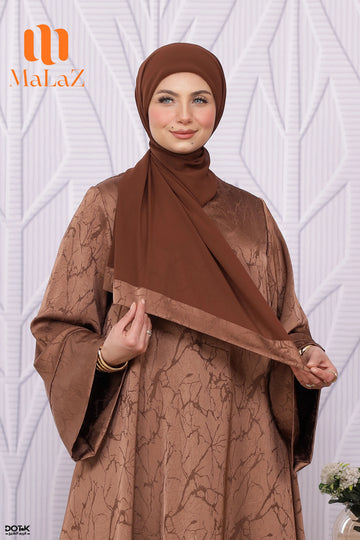 عباية خليجية فضفاضة